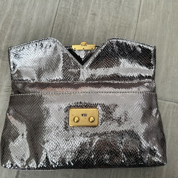 Marc Jacob silver clutch - Picture 10 of 13
